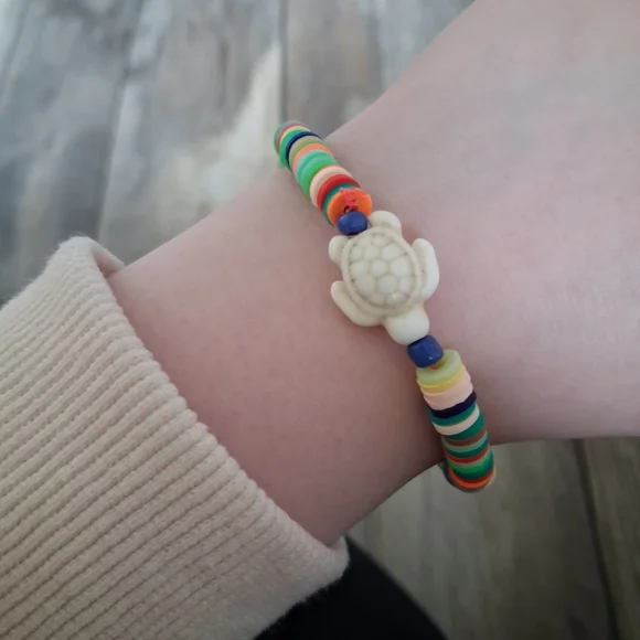 Colorful Clay Beaded Stretchy Bracelet with Turtle Charm - Picture 3 of 3